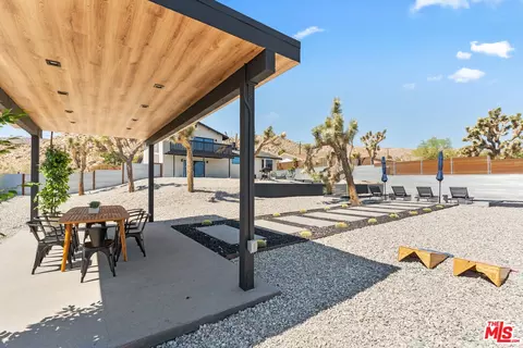 Exterior - 61118 Prescott Trl, Joshua Tree, CA 92252 photo 11 of 17