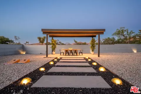 Exterior - 61118 Prescott Trl, Joshua Tree, CA 92252 photo 7 of 17