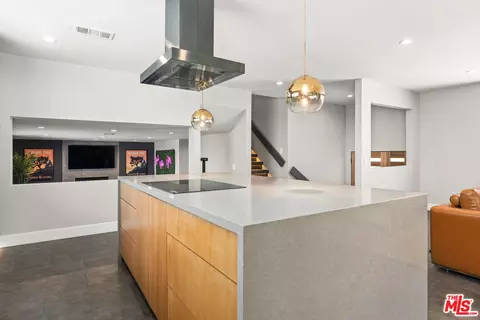 Kitchen - 61118 Prescott Trl, Joshua Tree, CA 92252 photo 2 of 2