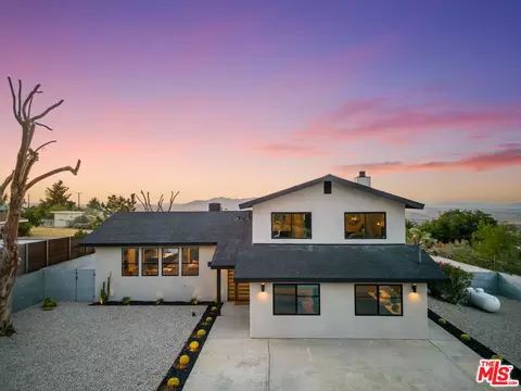 Exterior - 61118 Prescott Trl, Joshua Tree, CA 92252 photo 5 of 17