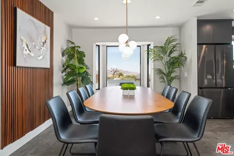 Dining - 61118 Prescott Trl, Joshua Tree, CA 92252 photo 4 of 4