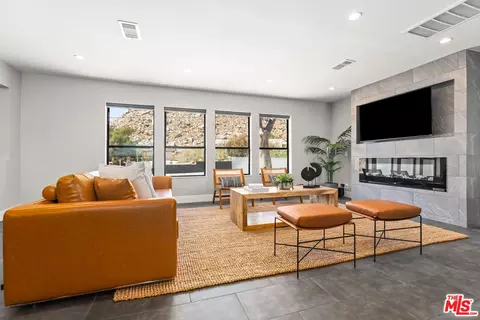 Living - 61118 Prescott Trl, Joshua Tree, CA 92252 photo 4 of 4