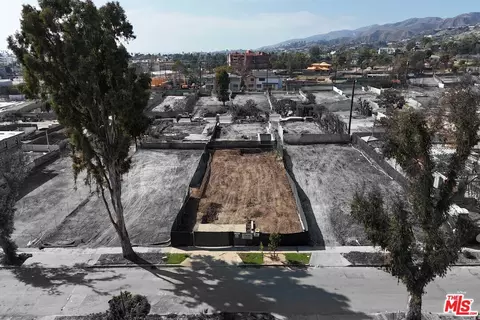 1137 Embury St, Pacific Palisades, CA 90272