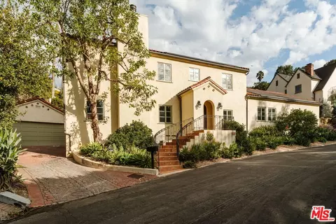 3410 La Sombra Dr, Los Angeles, CA 90068