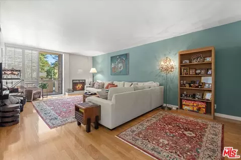 211 S Spalding Dr #N104, Beverly Hills, CA 90212