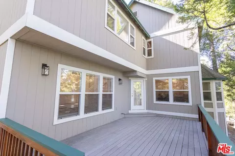 Exterior - 795 Zurich Dr, Lake Arrowhead, CA 92352 photo 3 of 5