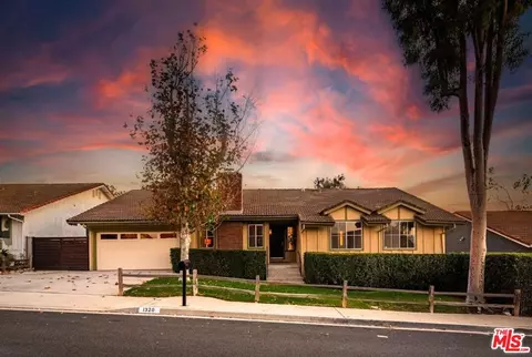 1320 Nonchalant Dr, Simi Valley, CA 93065
