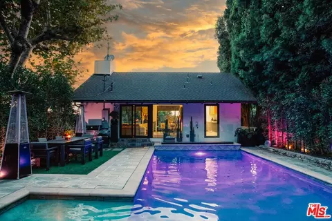 8297 Presson Pl, Los Angeles, CA 90069