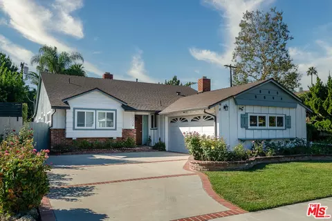 Exterior - 13238 Cumpston St, Sherman Oaks, CA 91401 photo 3 of 7