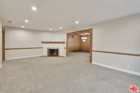 Living - 13238 Cumpston St, Sherman Oaks, CA 91401 photo 2 of 6