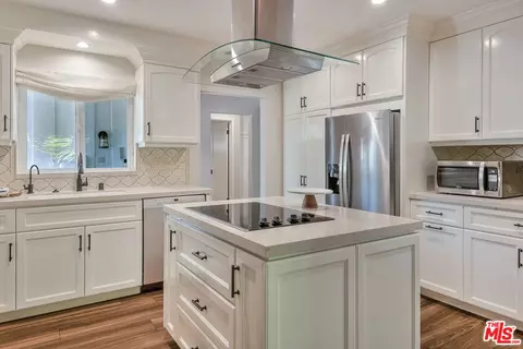 Kitchen - 13238 Cumpston St, Sherman Oaks, CA 91401 photo 2 of 6
