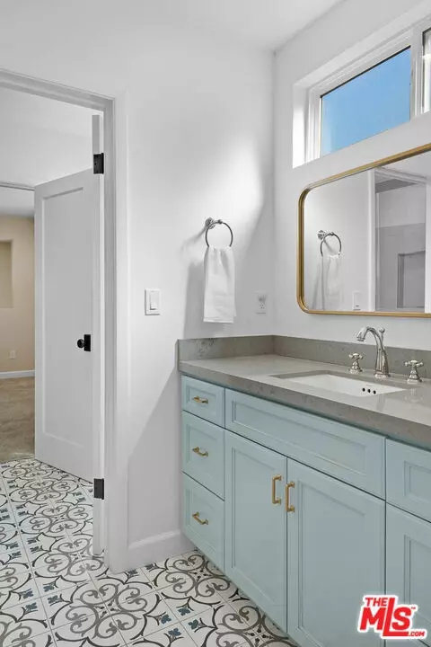 Bath - 13238 Cumpston St, Sherman Oaks, CA 91401 photo 2 of 7