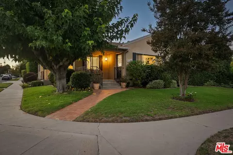 5231 Whitaker Ave, Encino, CA 91436