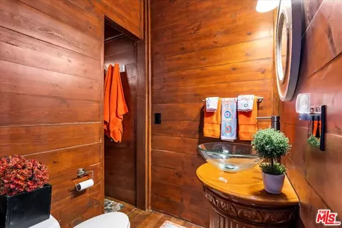 Bath - 12055 Munsey Rd, Cantil, CA 93519 photo 5 of 5