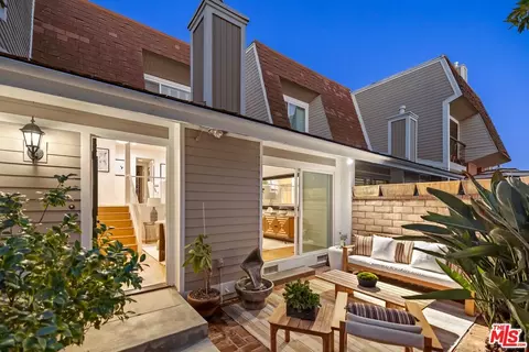 13010 Maxella Ave #5, Marina Del Rey, CA 90292