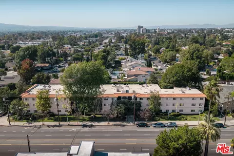 6121 Woodman Ave, Van Nuys, CA 91401