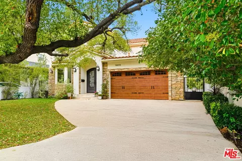 16655 La Maida St, Encino, CA 91436