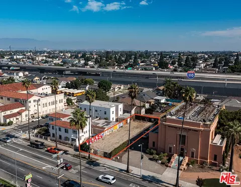 5710 S Figueroa St, Los Angeles, CA 90037