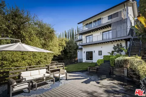 3589 Multiview Dr, Los Angeles, CA 90068