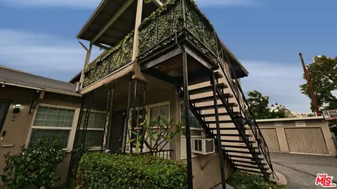 Exterior - 1105 W Clark Ave, Burbank, CA 91506 photo 4 of 10