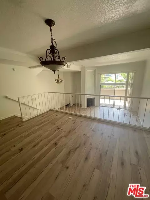 4305 Redwood Ave #10, Marina Del Rey, CA 90292
