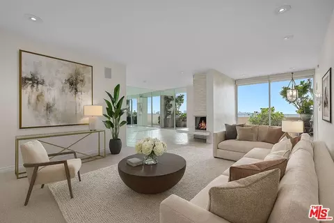 1333 S Beverly Glen Blvd #904, Los Angeles, CA 90024