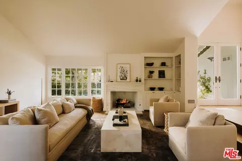 2124 Eric Dr, Los Angeles, CA 90049