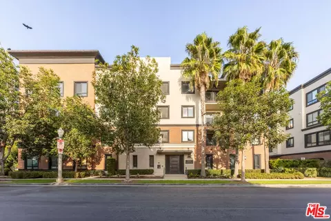 12887 Runway Rd #3, Los Angeles, CA 90094