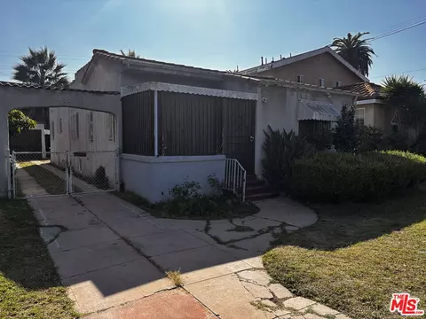 1452 W 61st St, Los Angeles, CA 90047