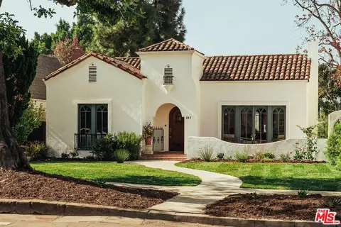 845 S Muirfield Rd, Los Angeles, CA 90005