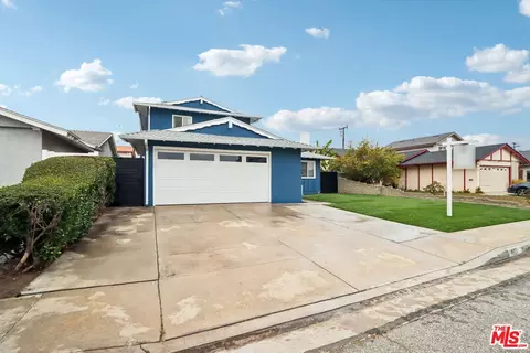 Other - 407 E 211th St, Carson, CA 90745 photo 3 of 9