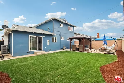 Exterior - 407 E 211th St, Carson, CA 90745 photo 1 of 4