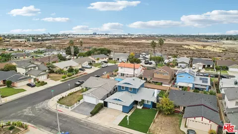 View/Area - 407 E 211th St, Carson, CA 90745 photo 3 of 17