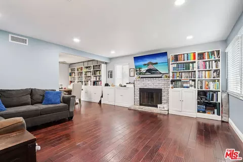 Other - 407 E 211th St, Carson, CA 90745 photo 6 of 9