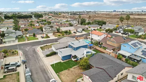 View/Area - 407 E 211th St, Carson, CA 90745 photo 4 of 17