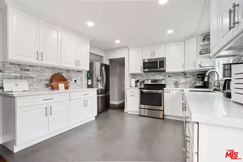 Kitchen - 407 E 211th St, Carson, CA 90745 photo 1 of 2