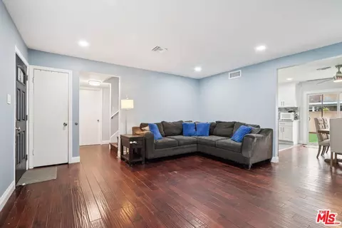 Other - 407 E 211th St, Carson, CA 90745 photo 4 of 9