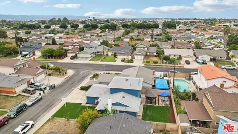 View/Area - 407 E 211th St, Carson, CA 90745 photo 6 of 17