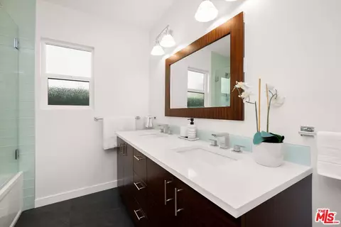 6134 Longridge Ave, Van Nuys, CA 91401 photo 22