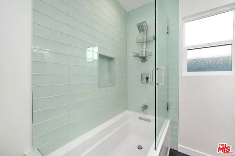 6134 Longridge Ave, Van Nuys, CA 91401 photo 23