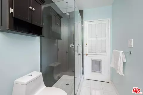 6134 Longridge Ave, Van Nuys, CA 91401 photo 26