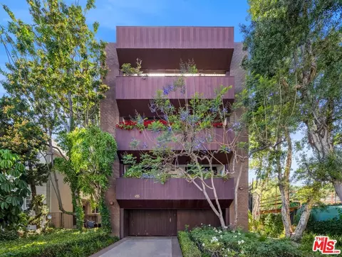 455 N Oakhurst Dr #3, Beverly Hills, CA 90210