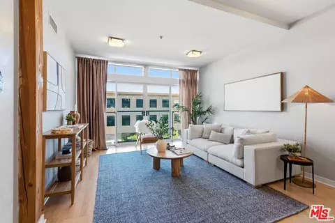 4215 Glencoe Ave #302, Marina Del Rey, CA 90292