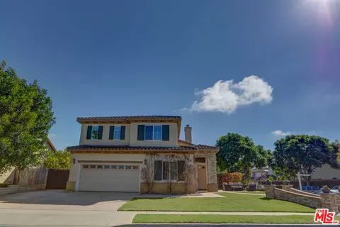 Exterior - 2008 Las Estrellas Ct, Camarillo, CA 93012 photo 2 of 7