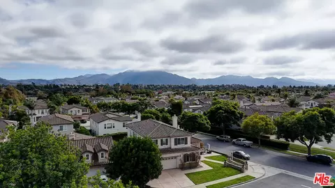 View/Area - 2008 Las Estrellas Ct, Camarillo, CA 93012 photo 4 of 11