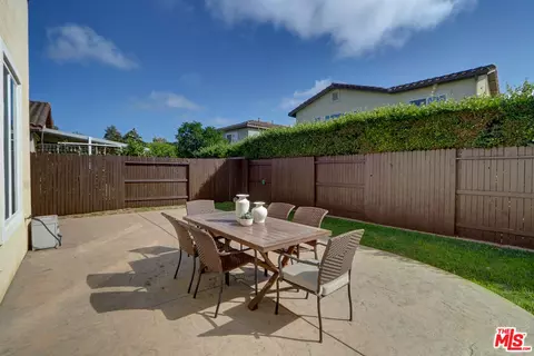 Exterior - 2008 Las Estrellas Ct, Camarillo, CA 93012 photo 4 of 7