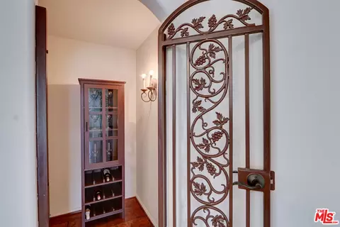 Entry Way - 2008 Las Estrellas Ct, Camarillo, CA 93012 photo 1 of 1