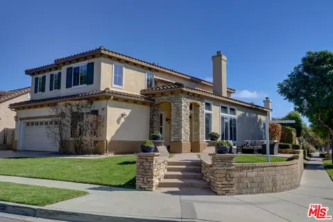 2008 Las Estrellas Ct, Camarillo, CA 93012