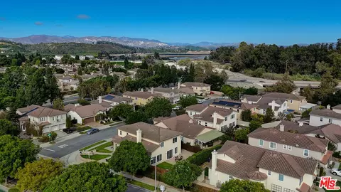 View/Area - 2008 Las Estrellas Ct, Camarillo, CA 93012 photo 7 of 11