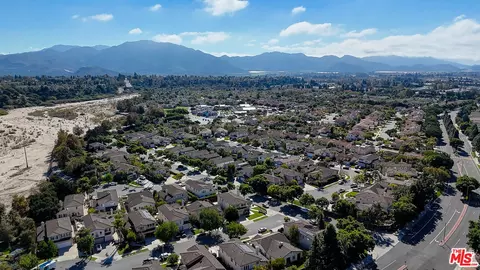 View/Area - 2008 Las Estrellas Ct, Camarillo, CA 93012 photo 6 of 11